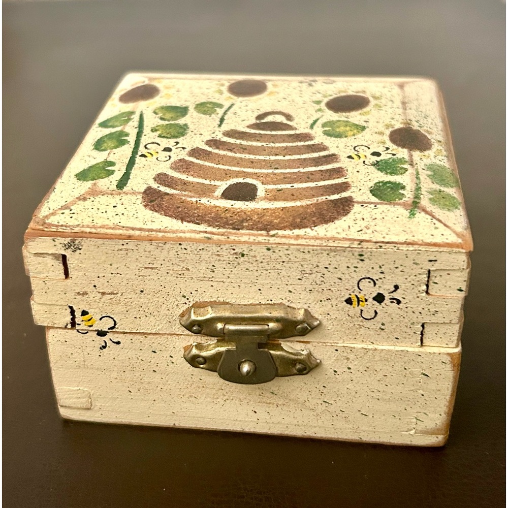 Beehive Trinket Box